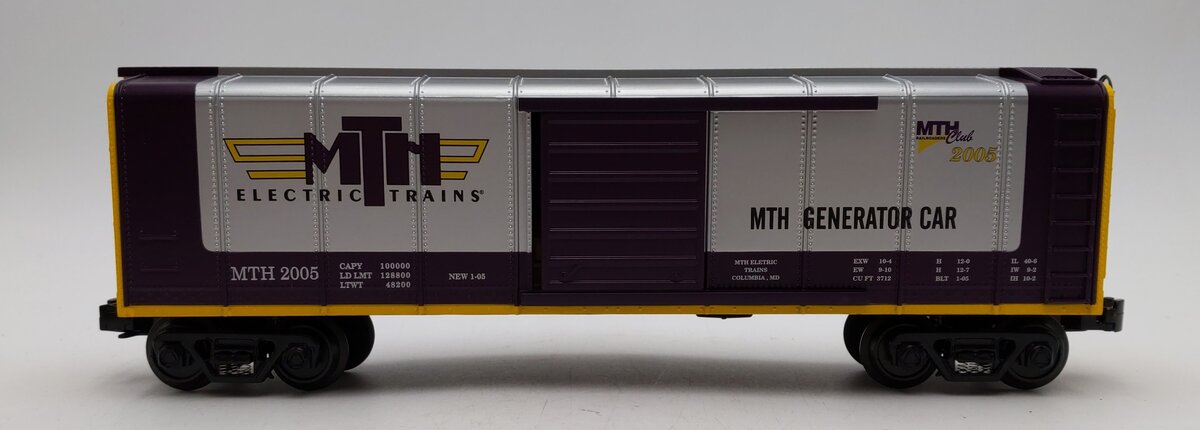 MTH 30-74223 O Gauge MTH RRC Rounded Roof Boxcar #2005 with Generator LN/Box