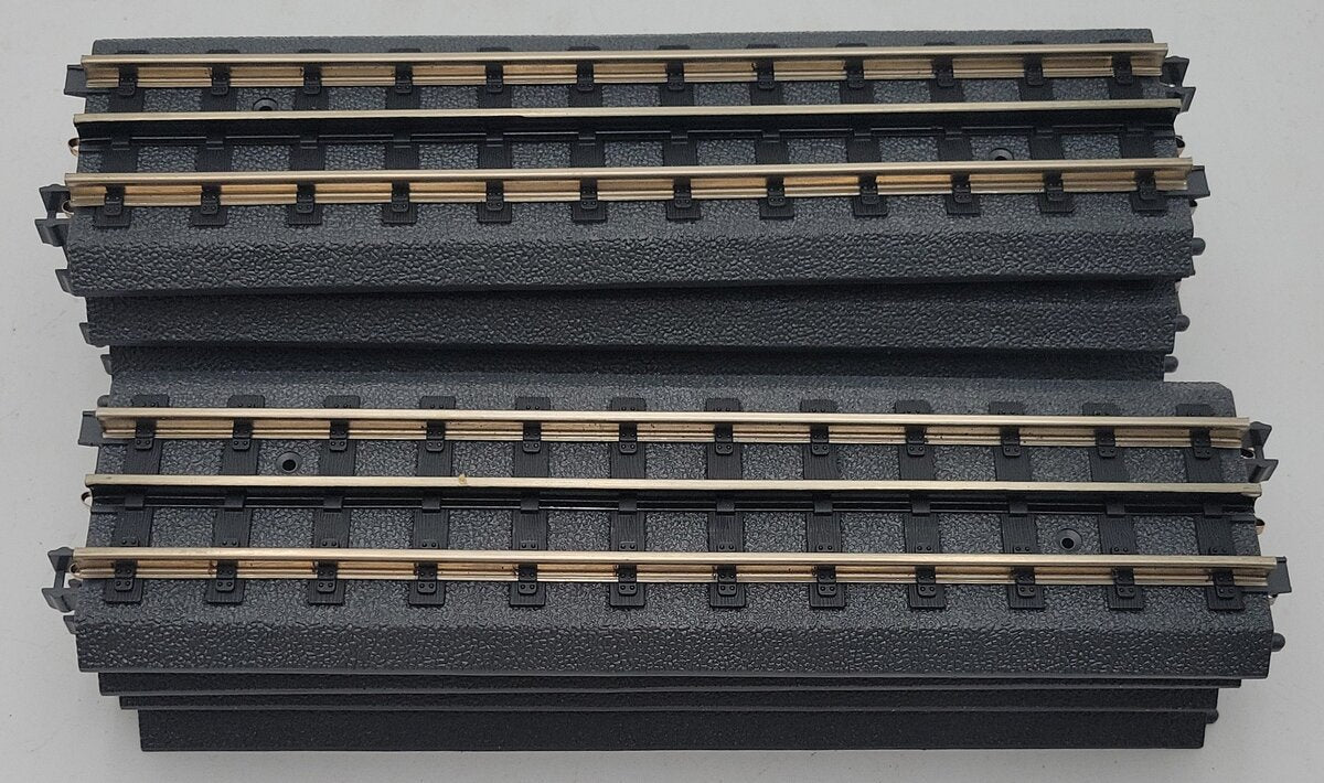 MTH 40-1001 RealTrax 10" Straight Track Sections [9] LN
