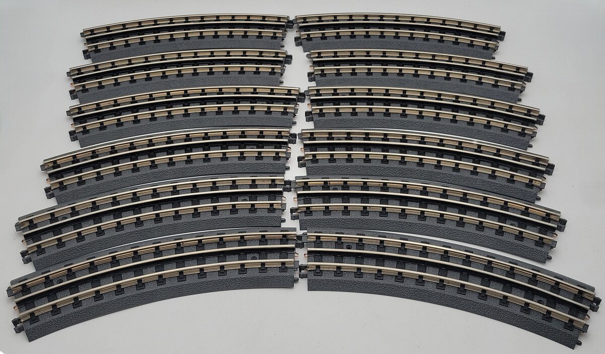 MTH 40-1042 RealTrax O42 Curved Solid Rail Track Sections (12) LN
