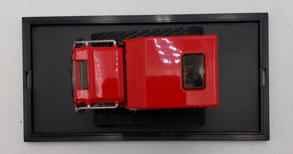 NZG 528 1:48 Scale Kässbohrer Pistenbully Canyon EX/Box