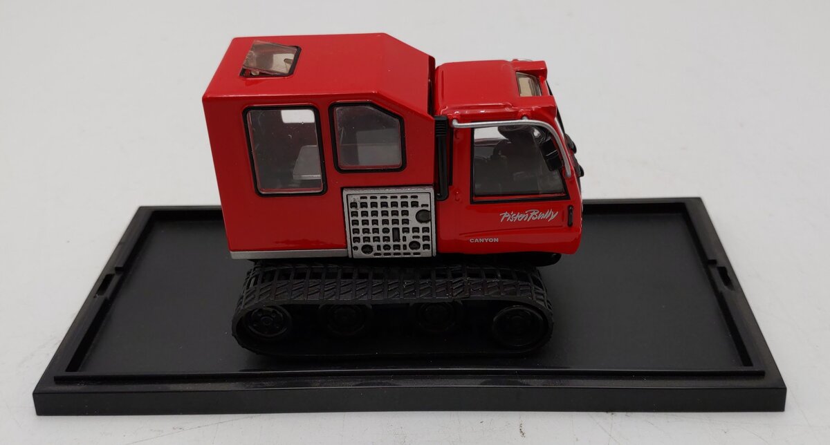 NZG 528 1:48 Scale Kässbohrer Pistenbully Canyon EX/Box