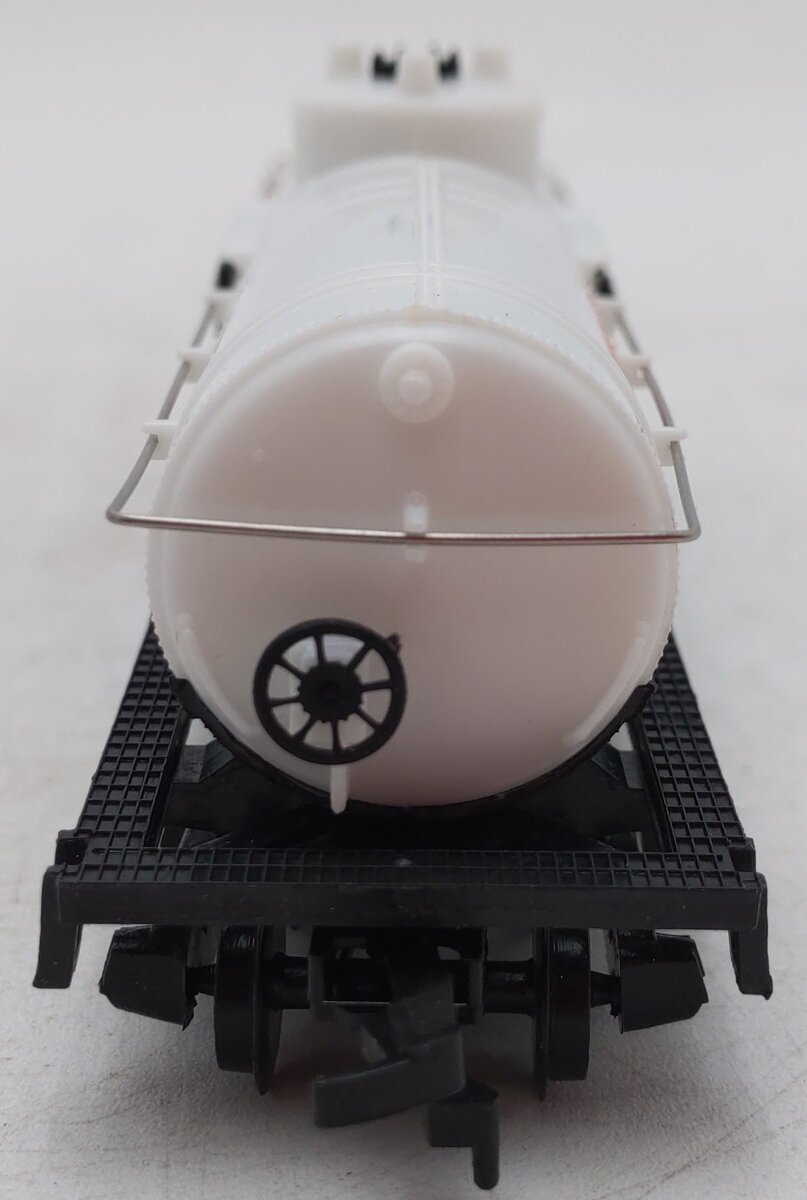 Model Power 8033 HO Scale Michigan Alkali Co. 40' Tank Car EX/Box