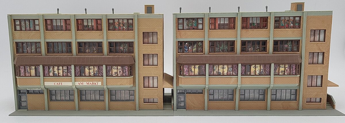 Vollmer, Kibri, & Other HO Scale Assorted Buildings: 3702, 25330, 38222 [7] EX