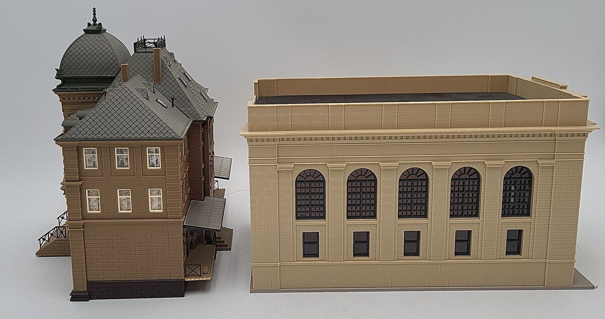 Vollmer, Kibri, & Other HO Scale Assorted Buildings: 3702, 25330, 38222 [7] EX