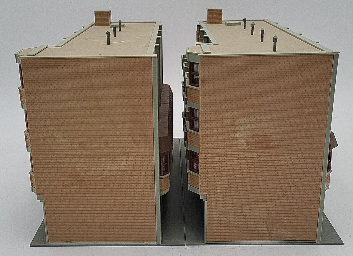Vollmer, Kibri, & Other HO Scale Assorted Buildings: 3702, 25330, 38222 [7] EX