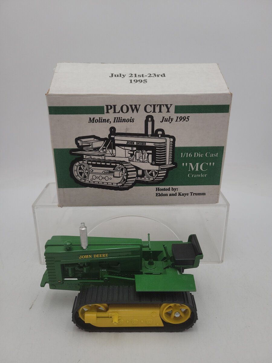 Liberty Classic 365 1:16 Scale By SpecCast John Deere Green MC Crawler Diecast EX/Box