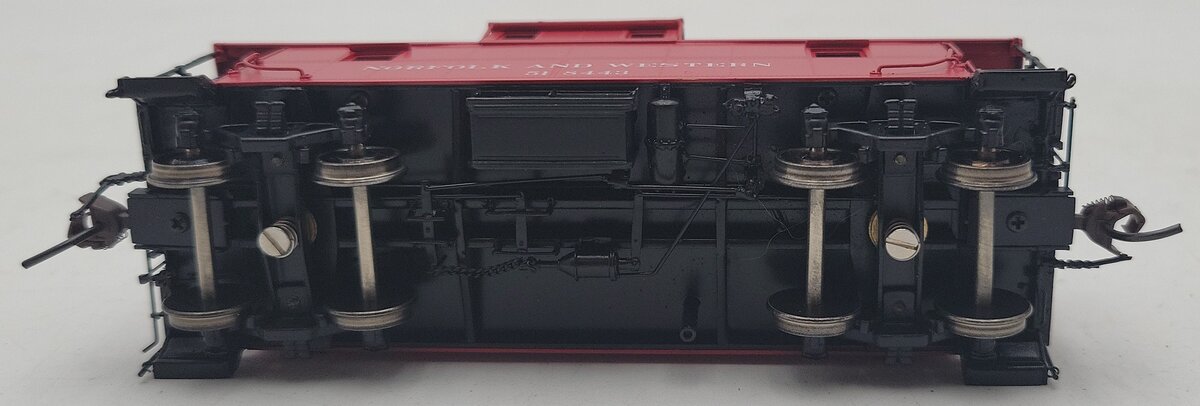 HO BRASS Norfolk and Western Caboose #518443 LN