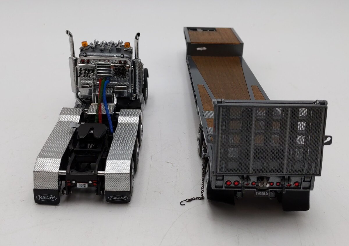 Sword Models SW2027-A Grey 379 Peterbilt Tractor with Nelson Ramp Trailer LN/Box