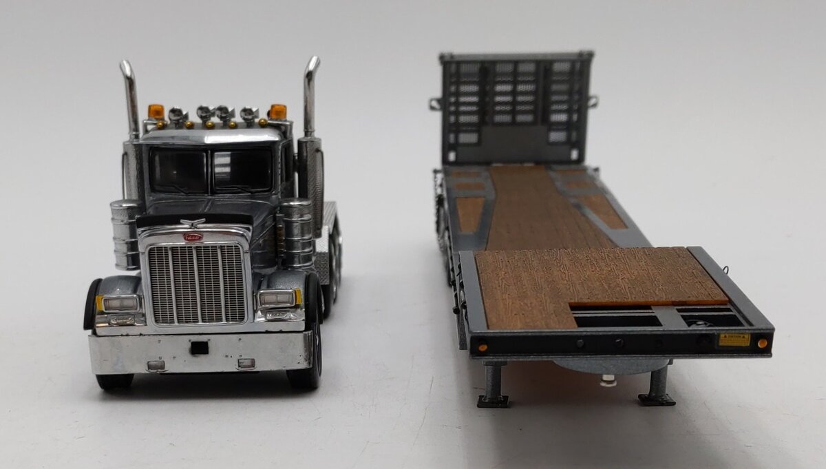Sword Models SW2027-A Grey 379 Peterbilt Tractor with Nelson Ramp Trailer LN/Box