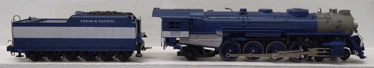 Lionel 6-18024 O Texas & Pacific L-3 4-8-2 Steam Loco & Tender #907 with Case EX/Box