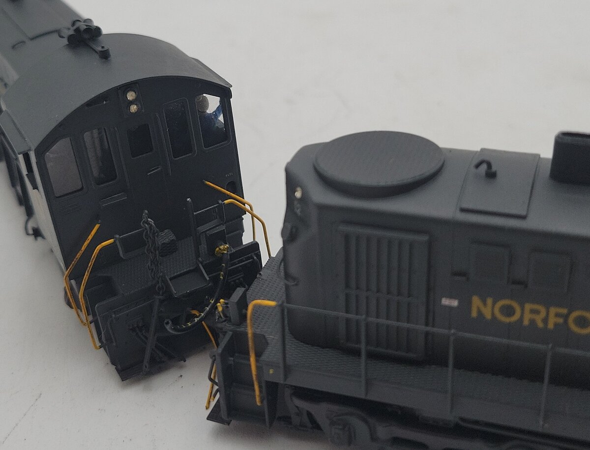 KMT HO BRASS Norfolk and Western Diesel Locomotives #12,18 [2] EX