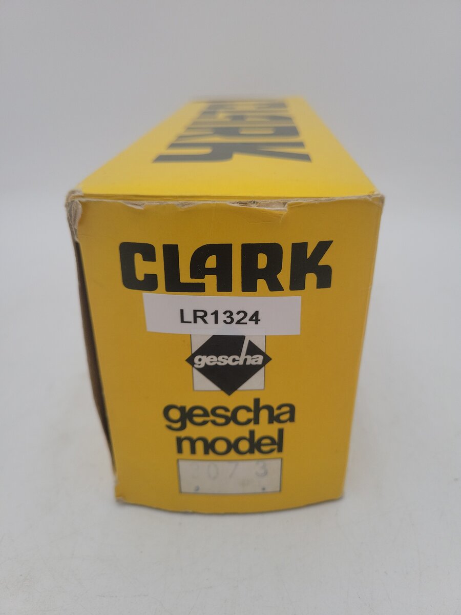 Gescha 3073 1:50 Scale Clark 720CM Mobile Crane Truck Diecast Model NIB