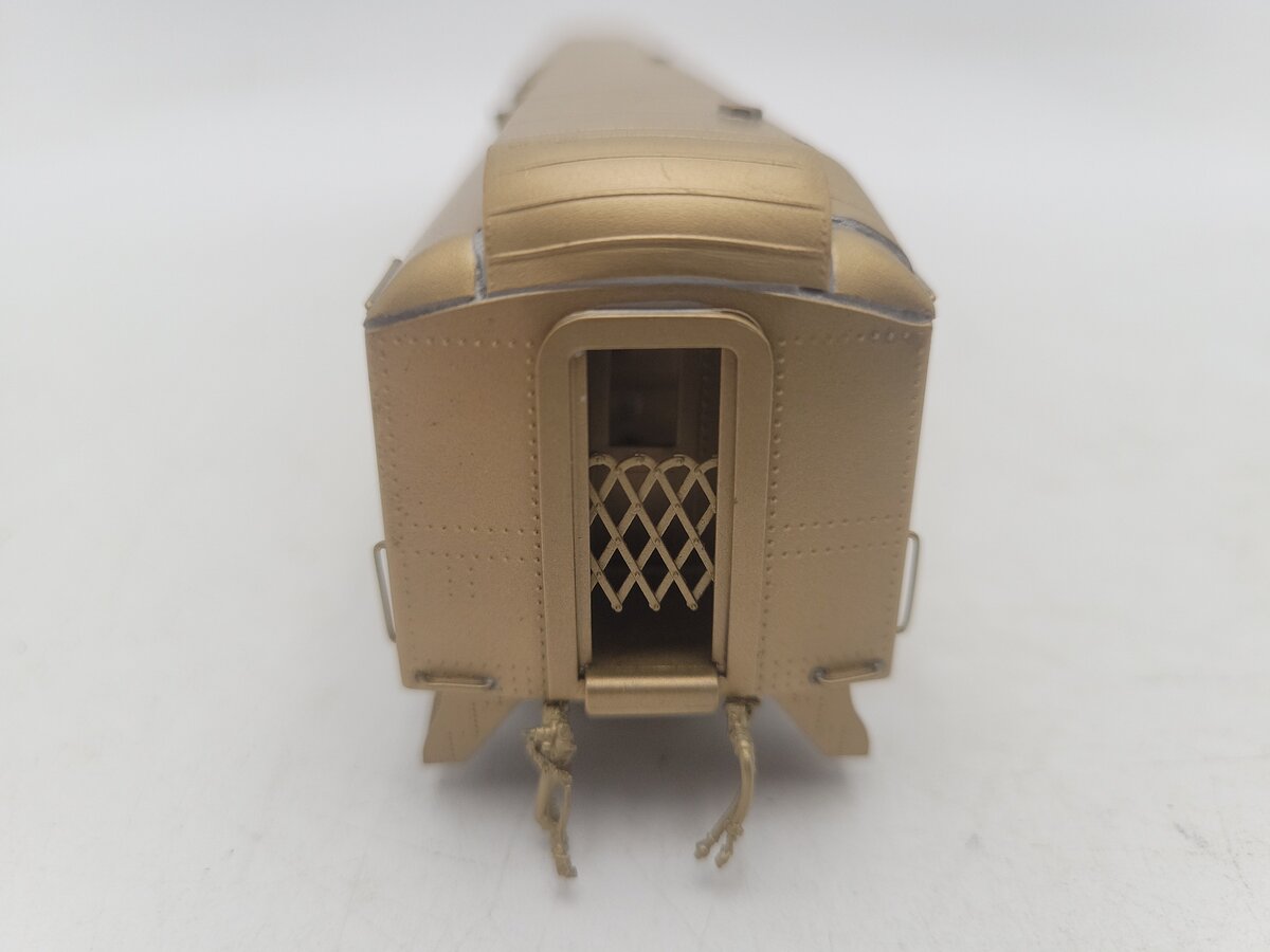 Lambert 8100 BRASS HO Scale Undecorated Coach Passenger Car VG