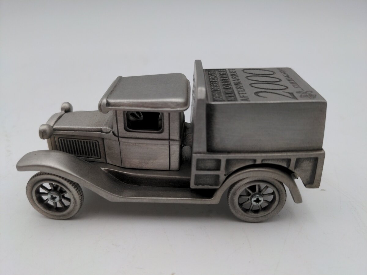 SpecCast 182 John Deere 1994 New Orleans Pewter Truck EX