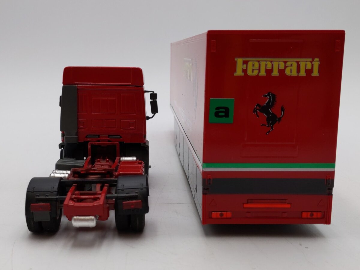 Louis Surber 1:43  Scale Iveco Scuderia Ferrari GP F1 Team Transporter EX