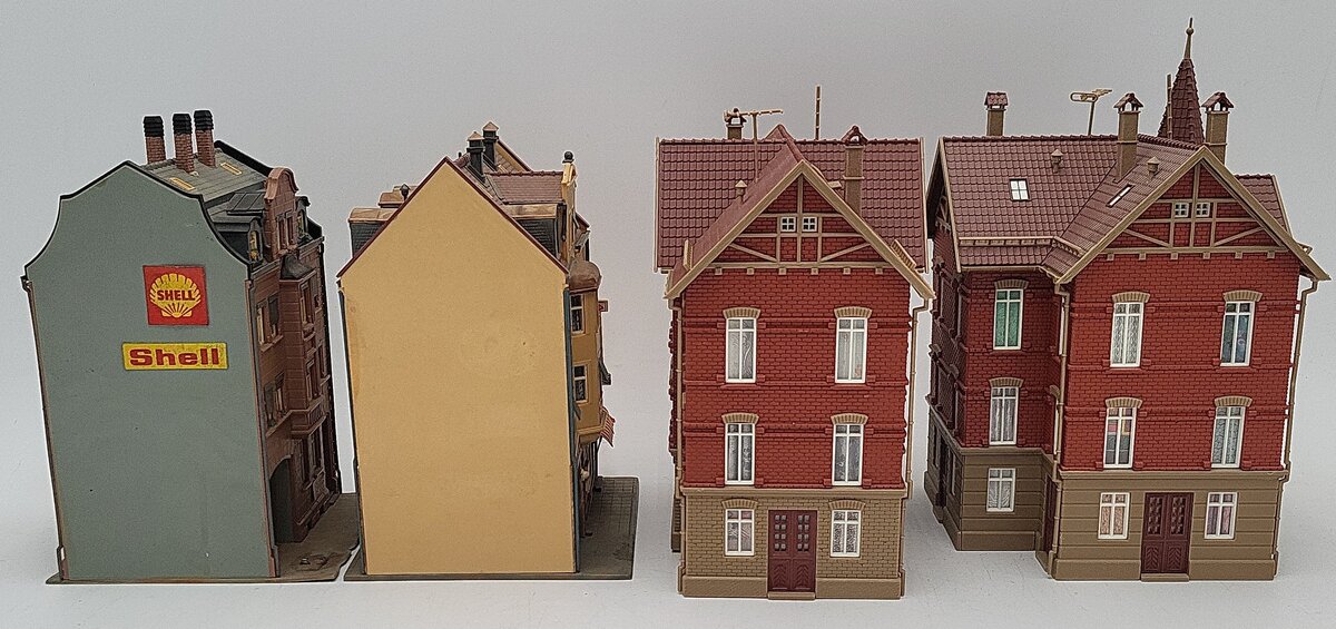 Kibri & Vollmer HO Assorted Buildings: 53452, 8352, 8354, 53504, 838, 39462 [8] EX