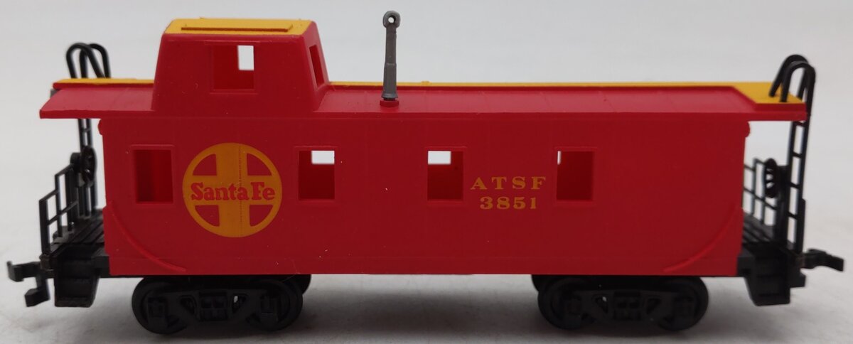 Bachmann 3851 HO Santa Fe ATSF Caboose EX/Box