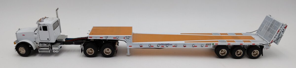 Sword Models SW2027-W 1:50 White Peterbilt 379 Tractor w/Nelson Ramp Trailer NEW