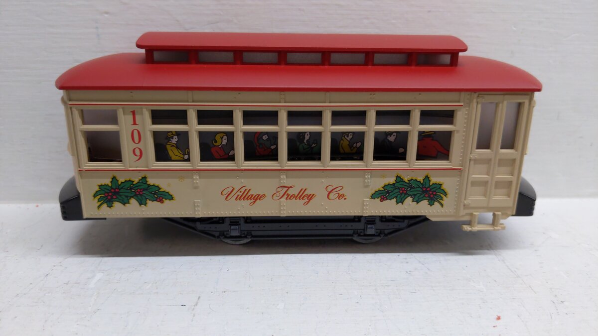 Lionel 6-11809 O Gauge The Village Trolley Christmas Train Set EX/Box