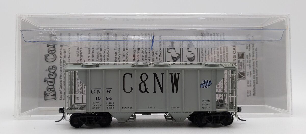 Kadee 8657 HO Scale C&NW PS-2 2-Bay Covered Hopper Car #4094 EX/Box