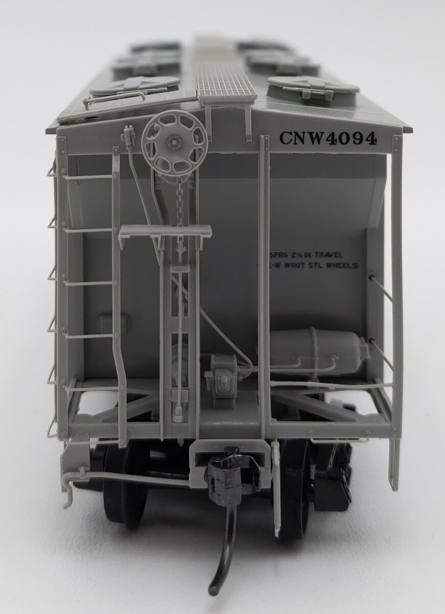 Kadee 8657 HO Scale C&NW PS-2 2-Bay Covered Hopper Car #4094 EX/Box