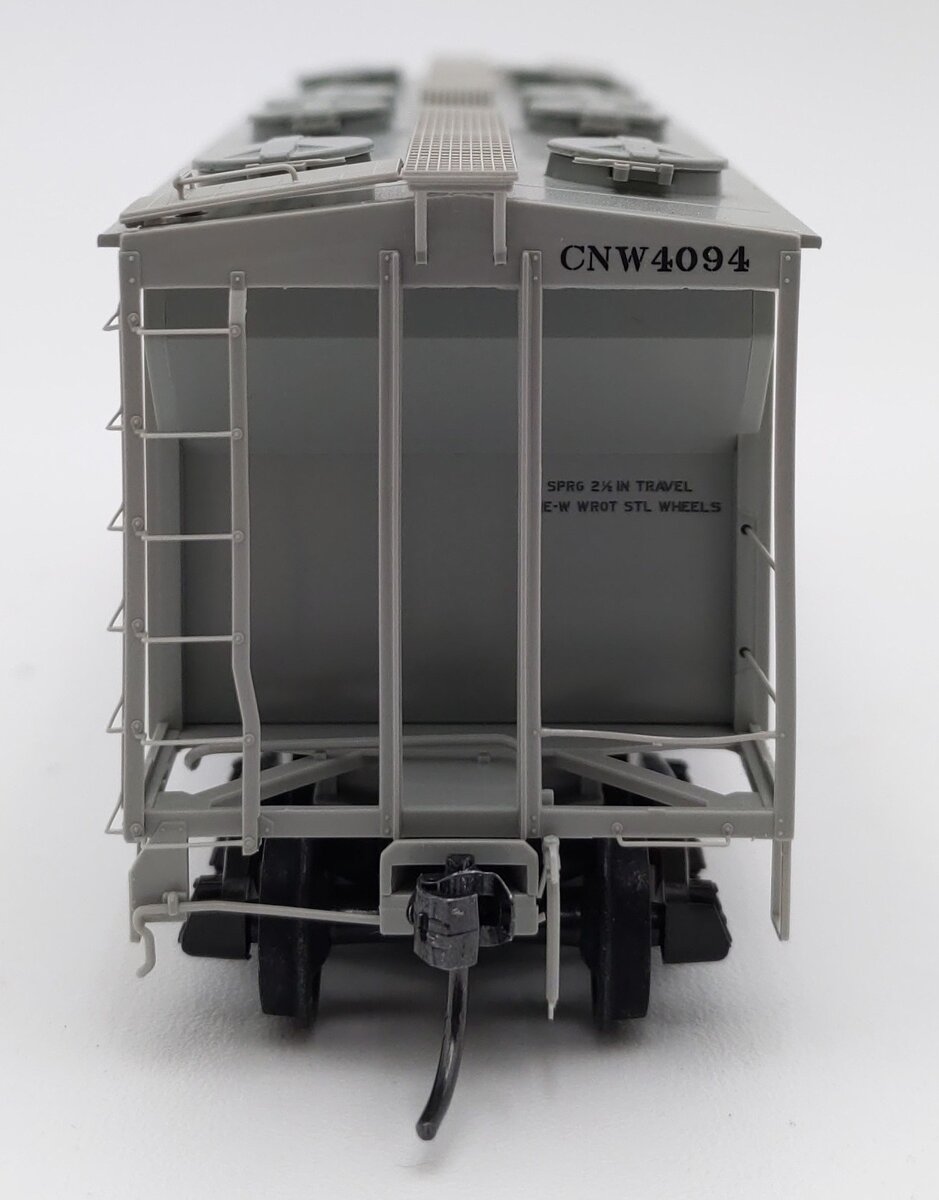 Kadee 8657 HO Scale C&NW PS-2 2-Bay Covered Hopper Car #4094 EX/Box