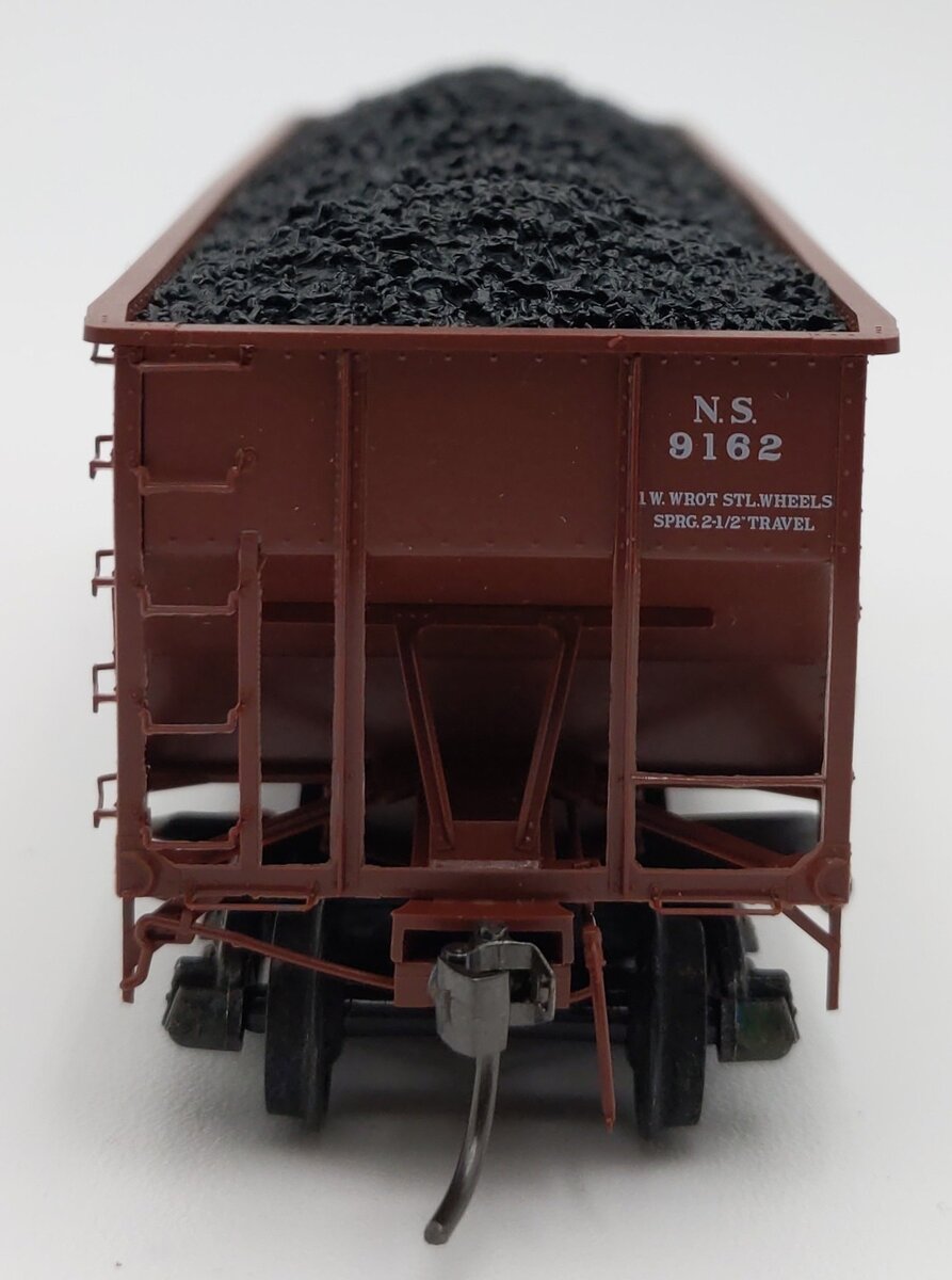 Kadee 7020 HO Norfolk Southern 50 Ton AAR 2-Bay Offset Open Hopper #9162 EX/Box
