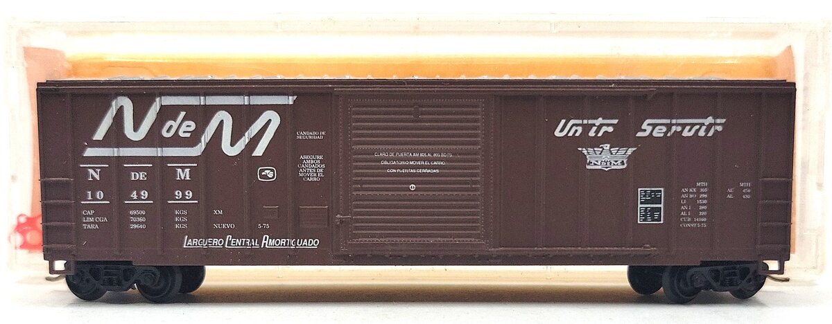 Roundhouse 8837 N Scale N de M Single Door Boxcar #104999 LN/Box