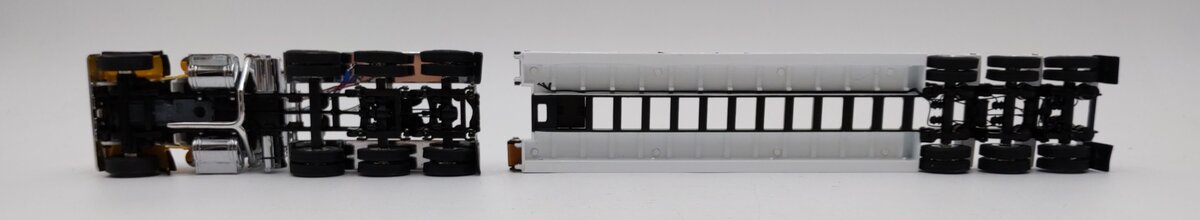 Sword Models 1:50 Scale Peterbilt 379 truck w/Rogers Lowboy VG