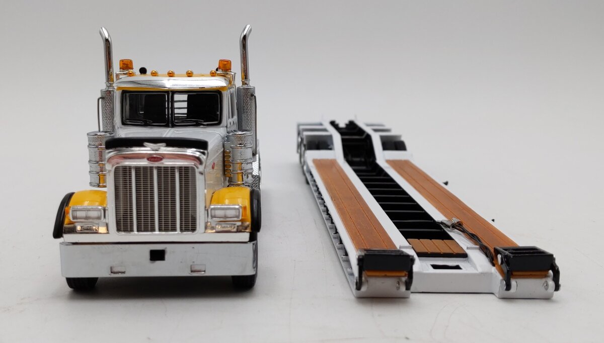 Sword Models 1:50 Scale Peterbilt 379 truck w/Rogers Lowboy VG