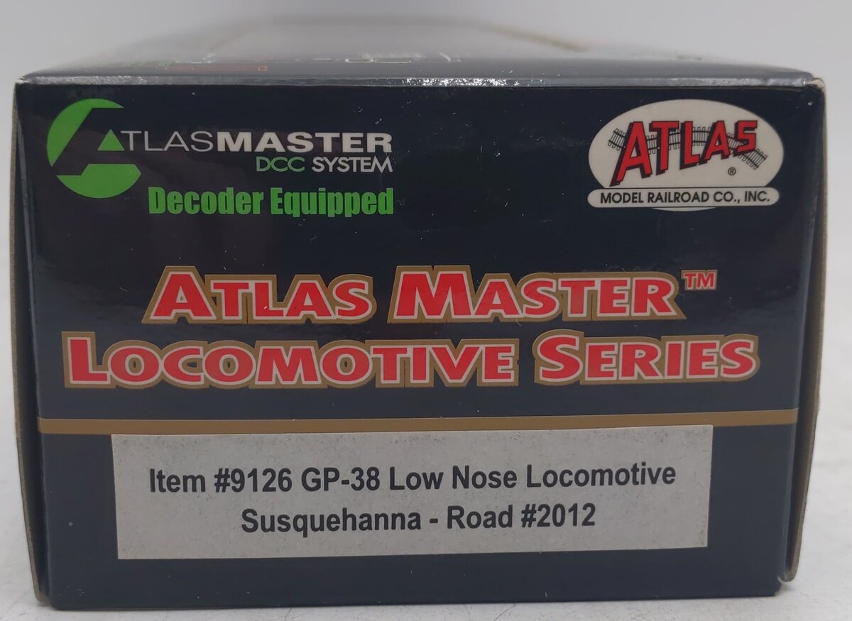 Atlas 9126 HO Scale NYSW GP-38 Low Nose Locomotive #2012 EX/Box