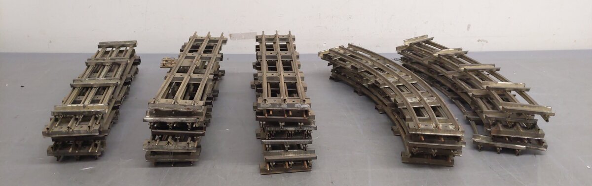 American Flyer Vintage Std. Gauge Straight & Curved Track Sections [37]