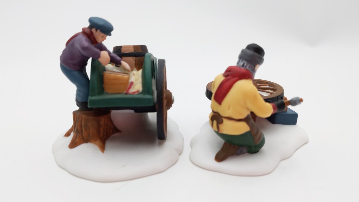 Dept 56 5818-1 Heritage Village Collection C. Bradford, Wheelwright, & Son Figs. LN/Box