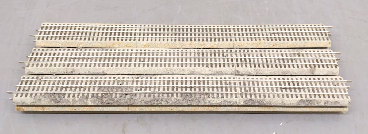 Lionel 6-12042 FasTrack 30" Straight Track (9) VG