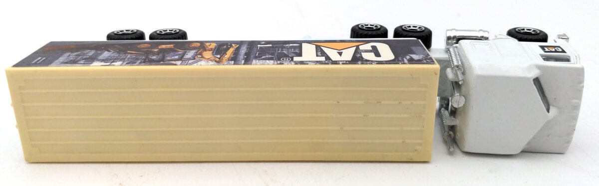 Matchbox 1:90 1981 Articulated CAT Tractor Trailer EX