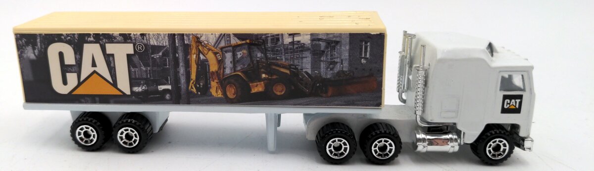Matchbox 1:90 1981 Articulated CAT Tractor Trailer EX