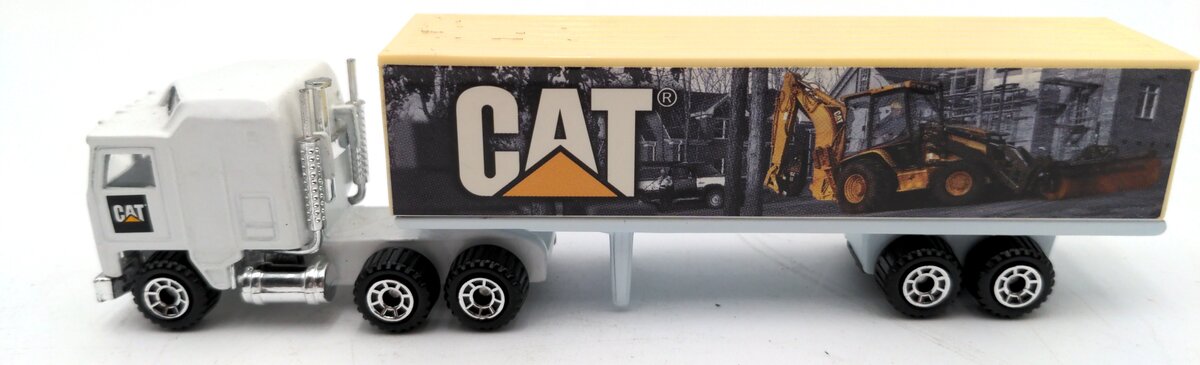 Matchbox 1:90 1981 Articulated CAT Tractor Trailer EX