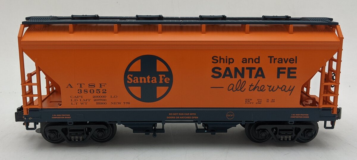 MTH 20-97519 O Gauge Santa Fe 2-Bay Centerflow Hopper Car #38052 VG