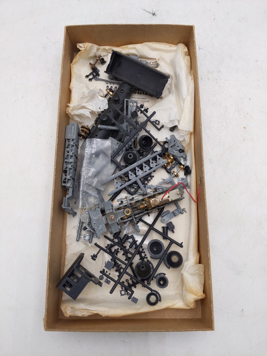 Roundhouse 473 HOn3 Vintage Old Timer Series 2-8-0 Steam Locomotive Kit VG/Box