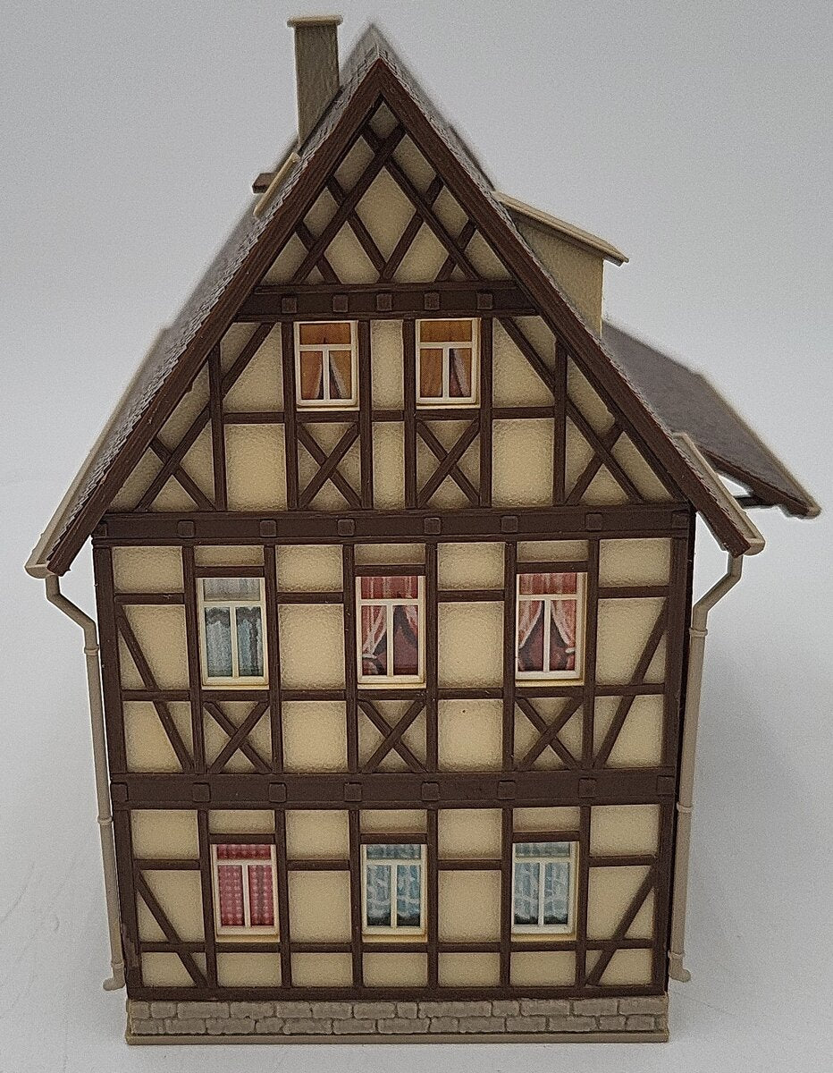 Vollmer 20391 HO Scale Timbered Farm House w/ Barn - Assembled EX
