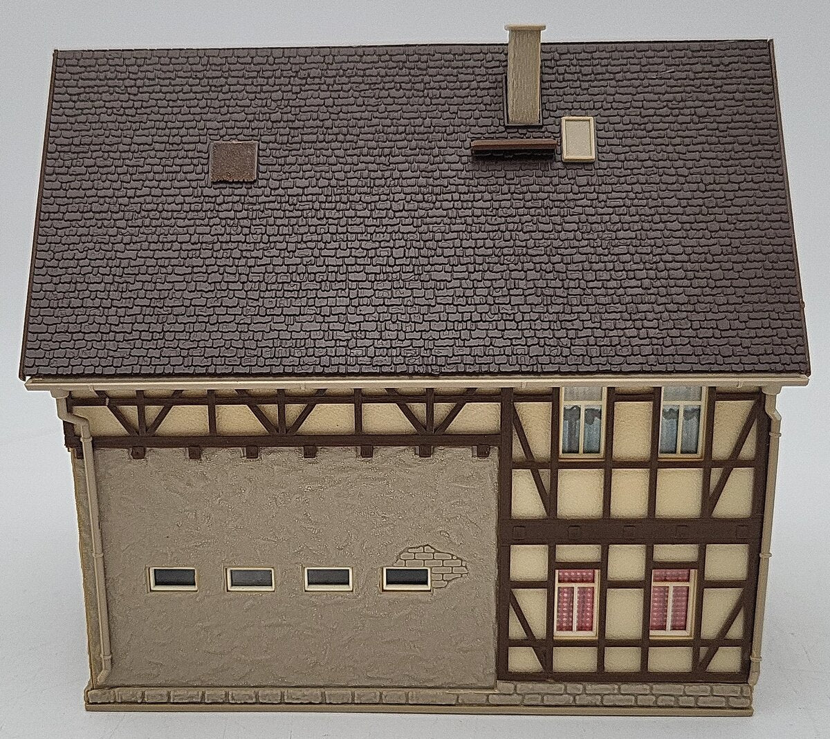 Vollmer 20391 HO Scale Timbered Farm House w/ Barn - Assembled EX