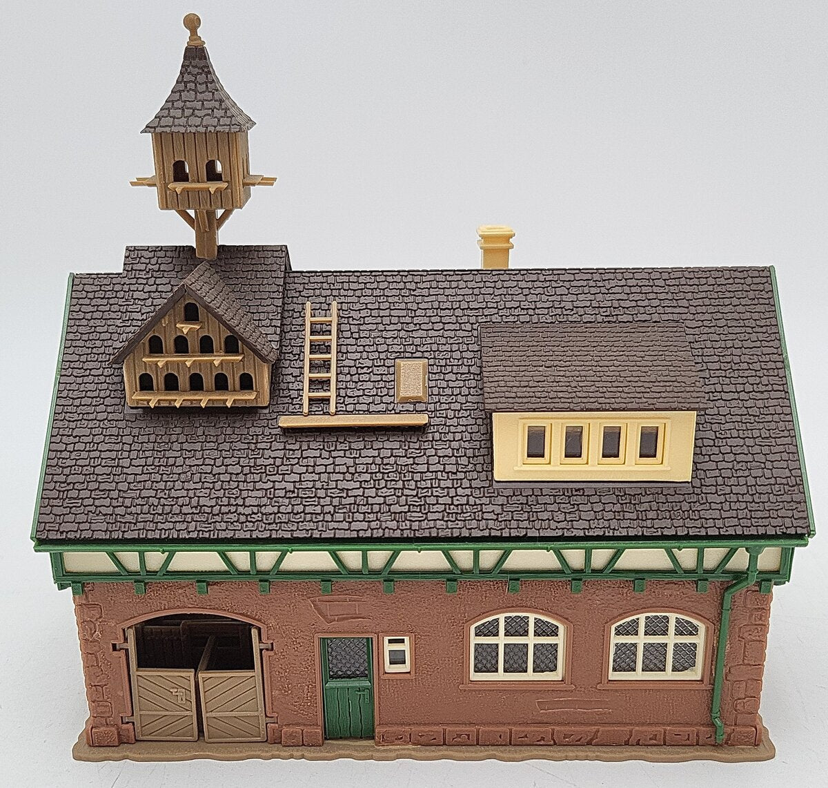 Vollmer 27008 HO Scale Farmhouse Stable - Assembled EX