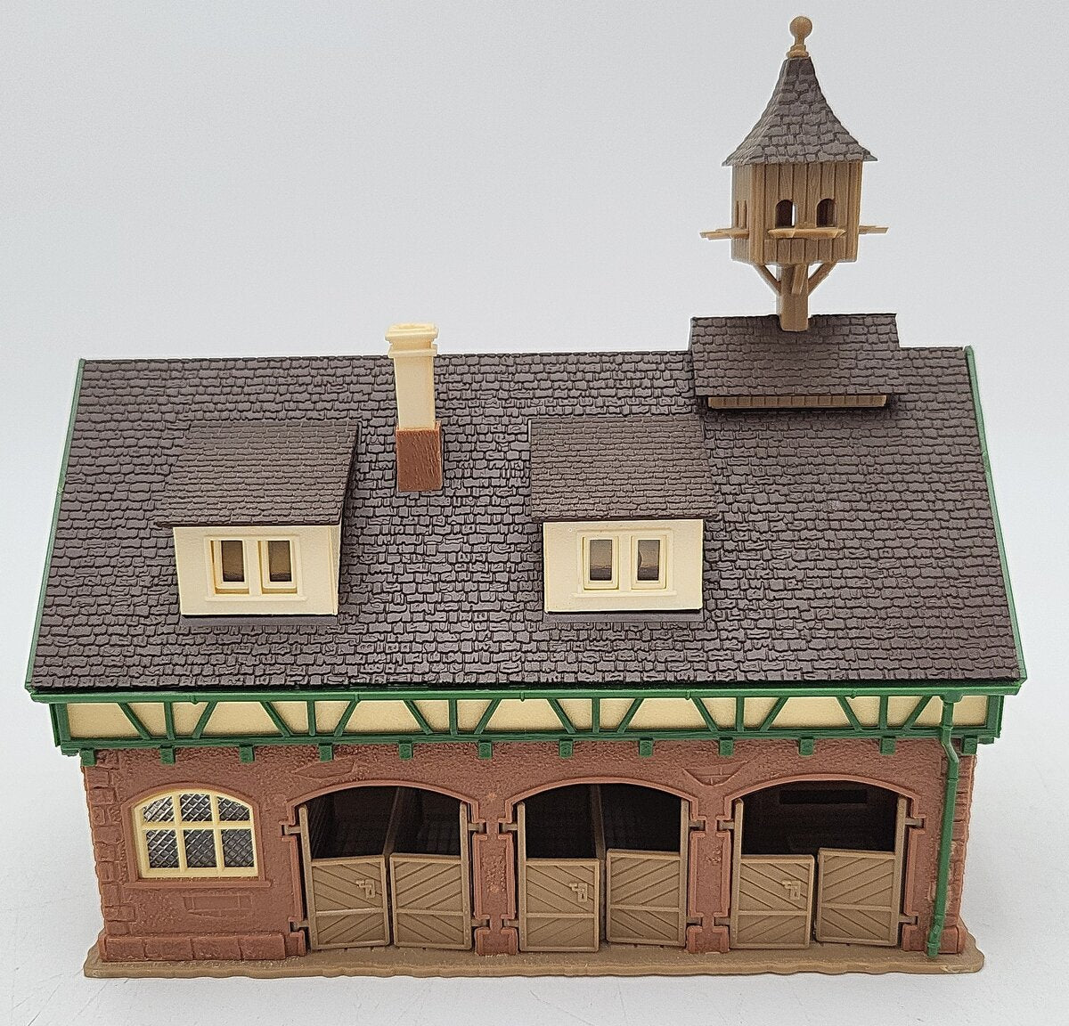 Vollmer 27008 HO Scale Farmhouse Stable - Assembled EX