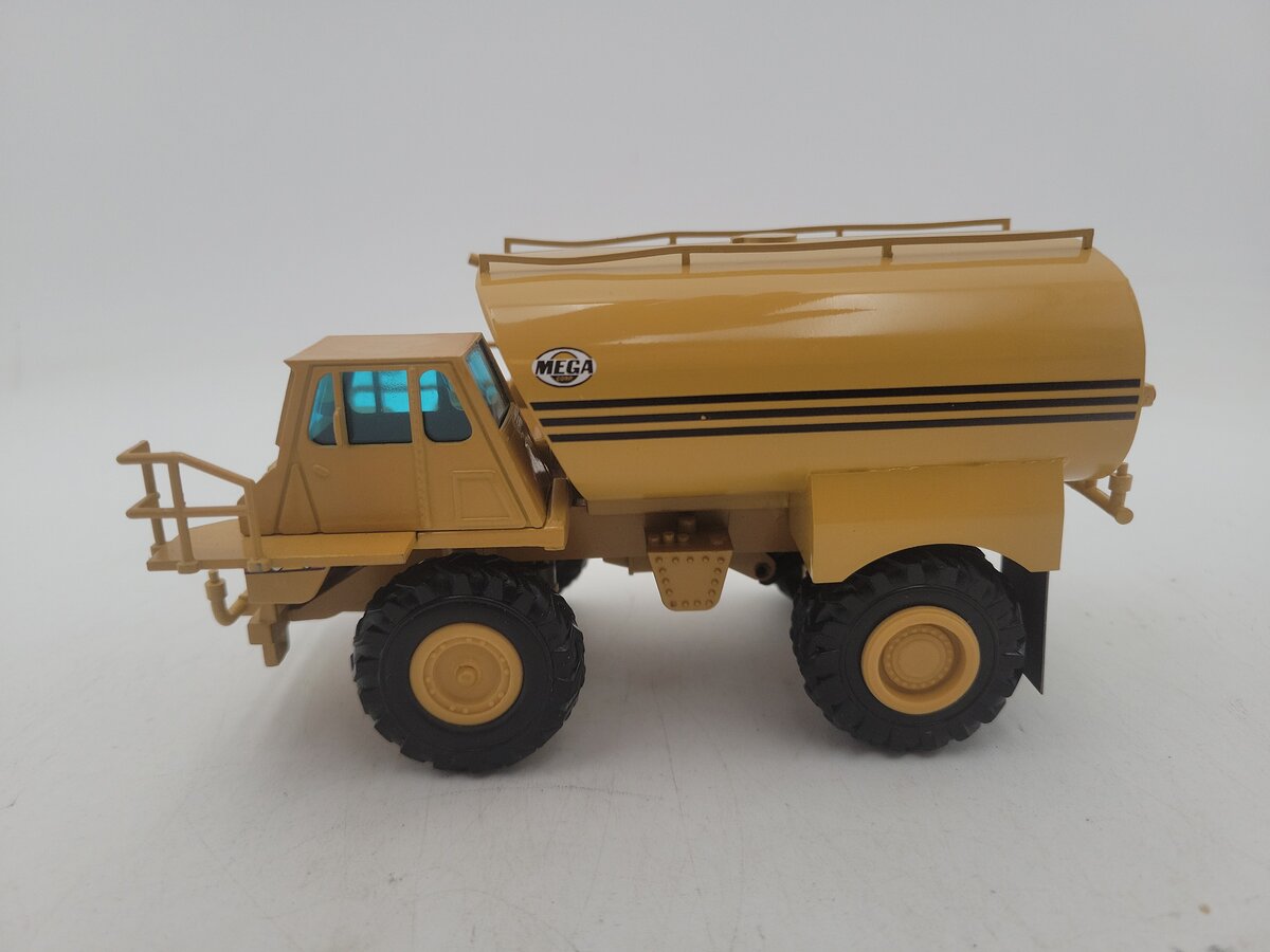 NZG 222 1:50 Scale 769C Caterpillar Magnum Mega Tank Truck Diecast - Custom EX