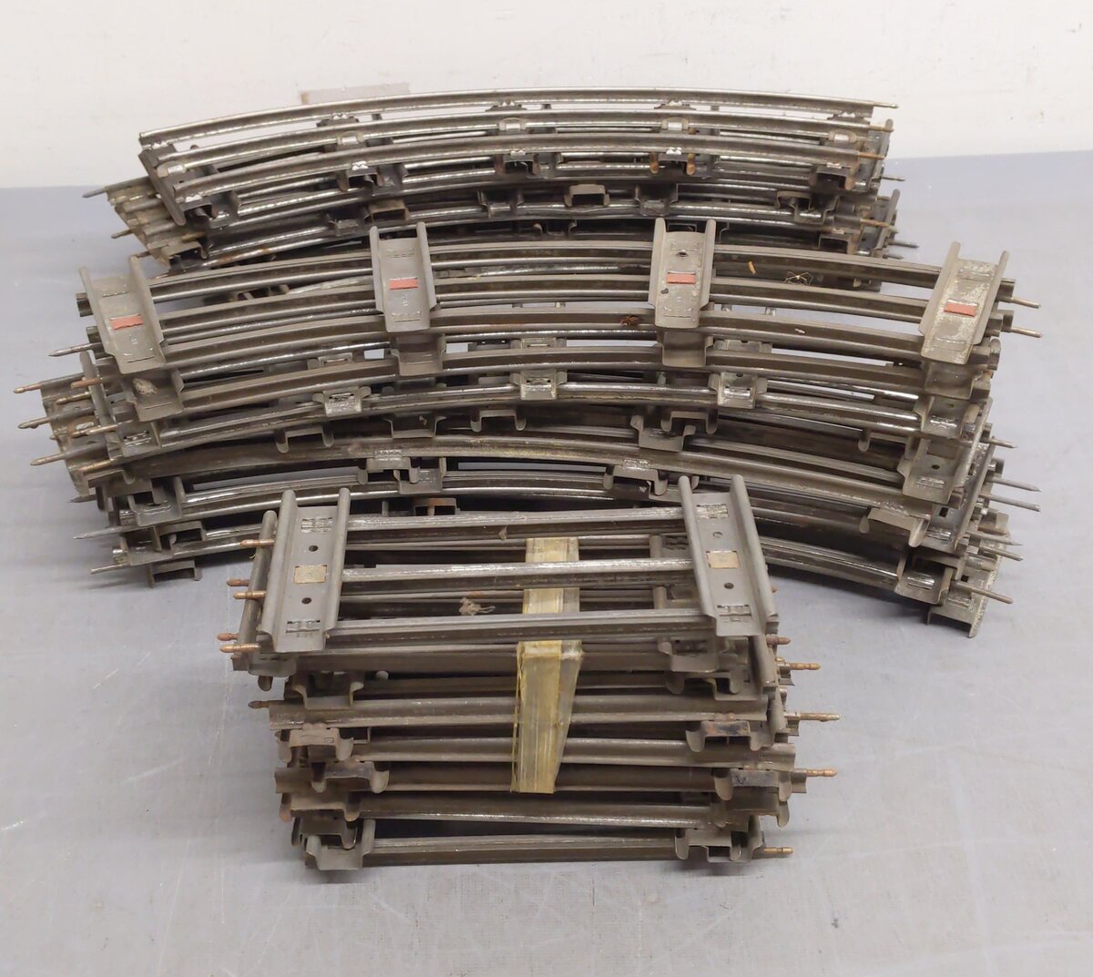 American Flyer Vintage Std. Gauge Curved & Straight Track Sections [29]