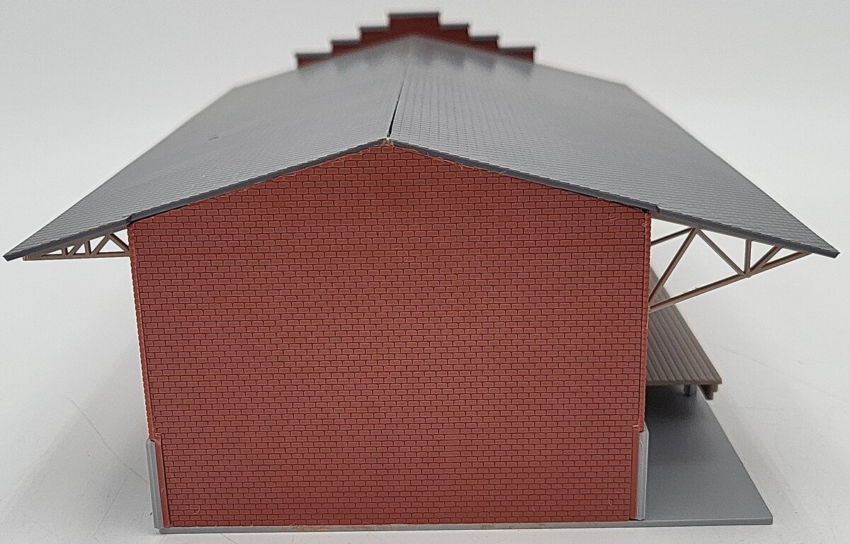 Kibri & Other HO Scale Assorted Asembled Buildings: G464 [2] EX