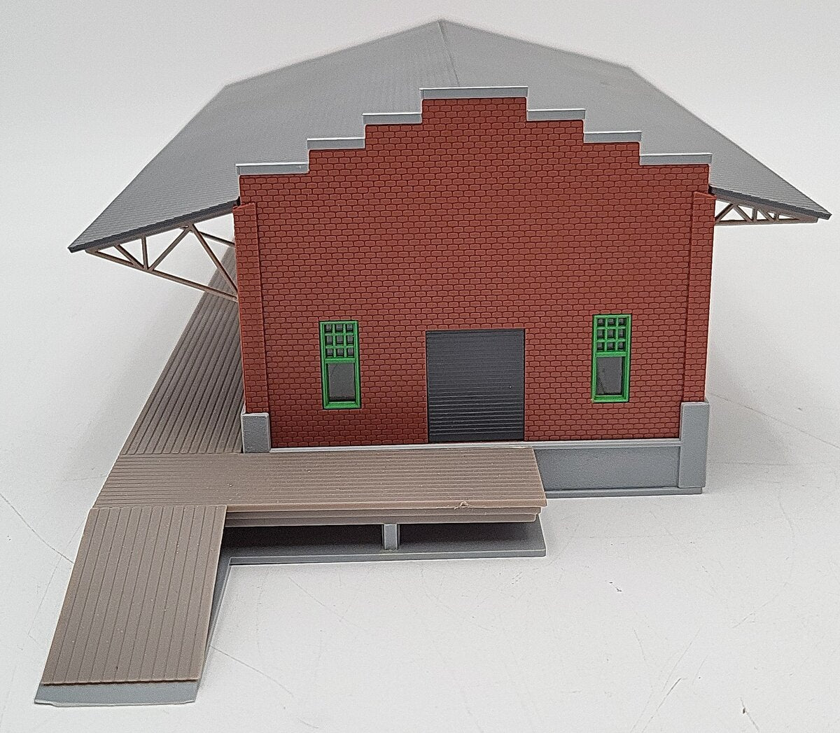 Kibri & Other HO Scale Assorted Asembled Buildings: G464 [2] EX