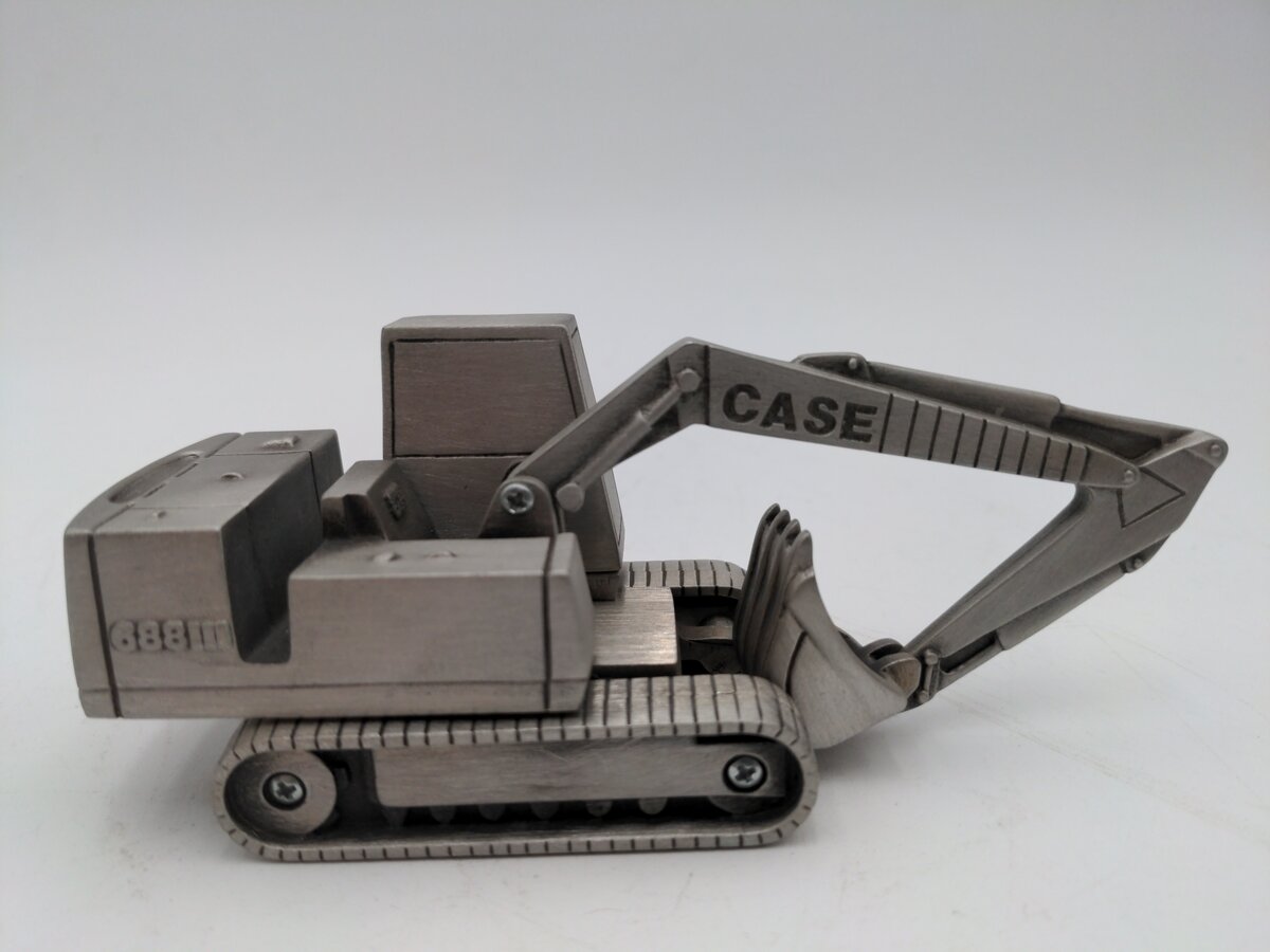 SpecCast Case M688 Pewter Excavator VG