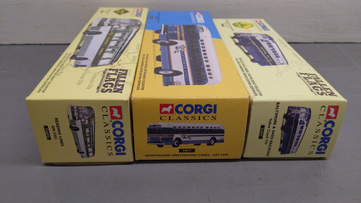 Corgi 1:50 Assorted Diecast Buses [3] EX/Box