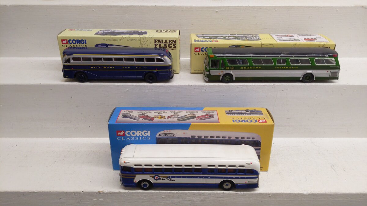 Corgi 1:50 Assorted Diecast Buses [3] EX/Box